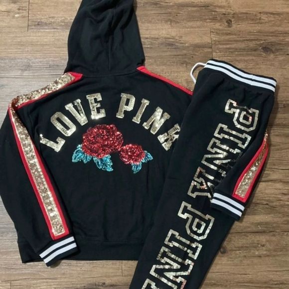PINK VS 2017 FASHION SHOW BLING ROSES
HOODIE AND JOGGERS SET M - Picture 4 of 11